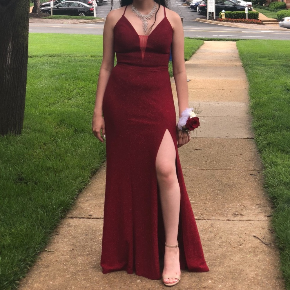 Red sparked prom dress